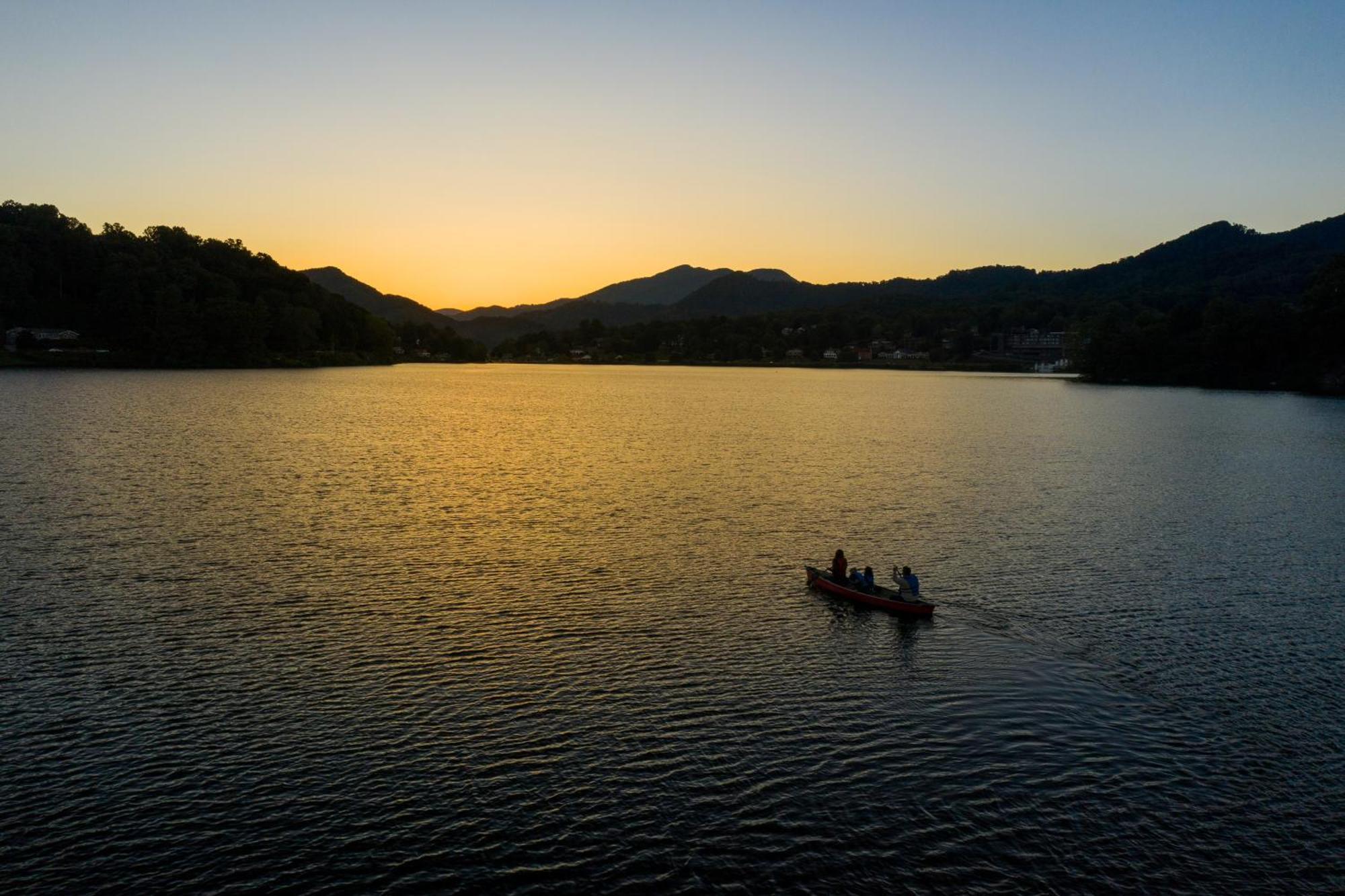 English Roses Lake Junaluska 外观 照片