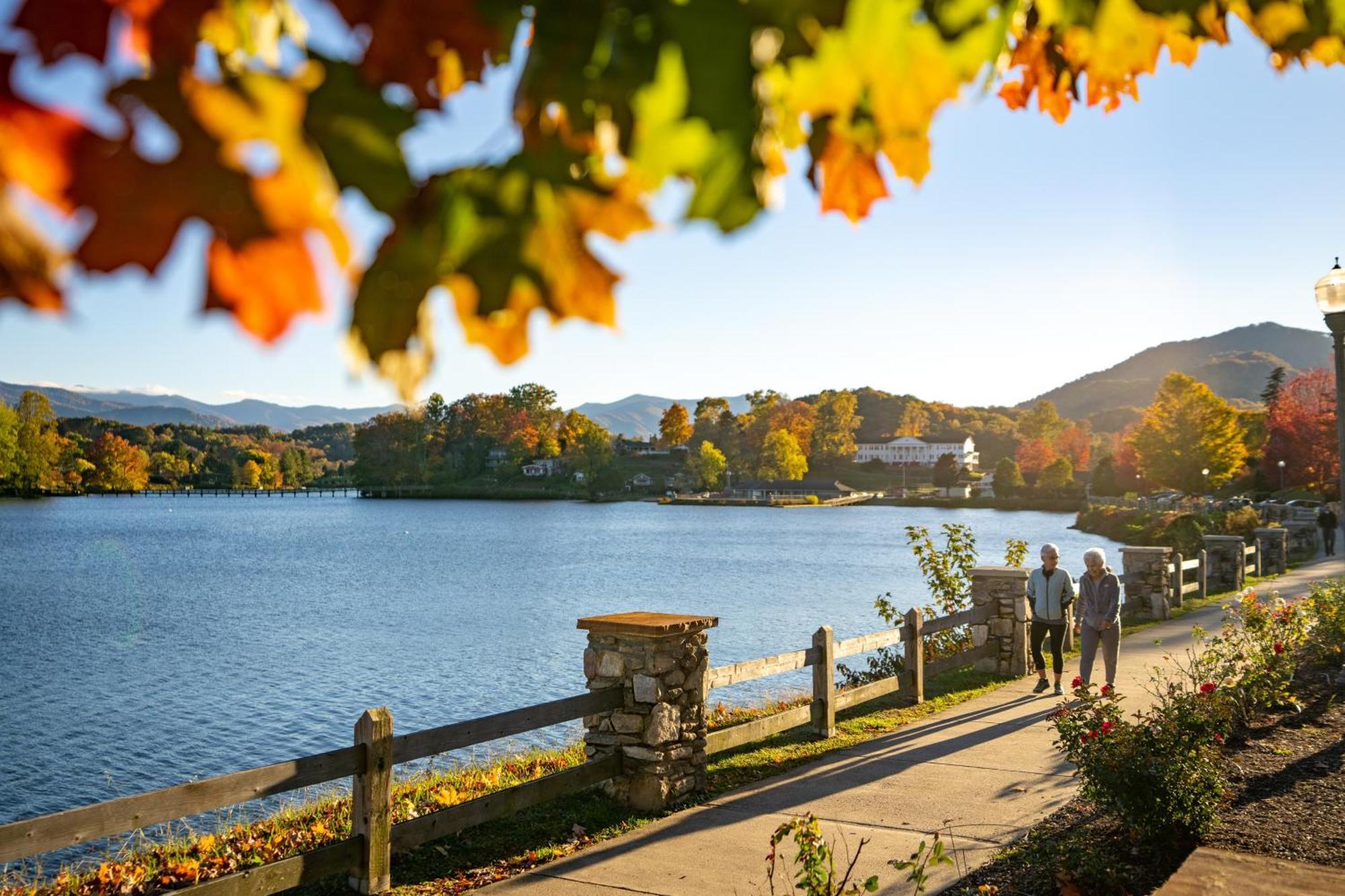 English Roses Lake Junaluska 外观 照片