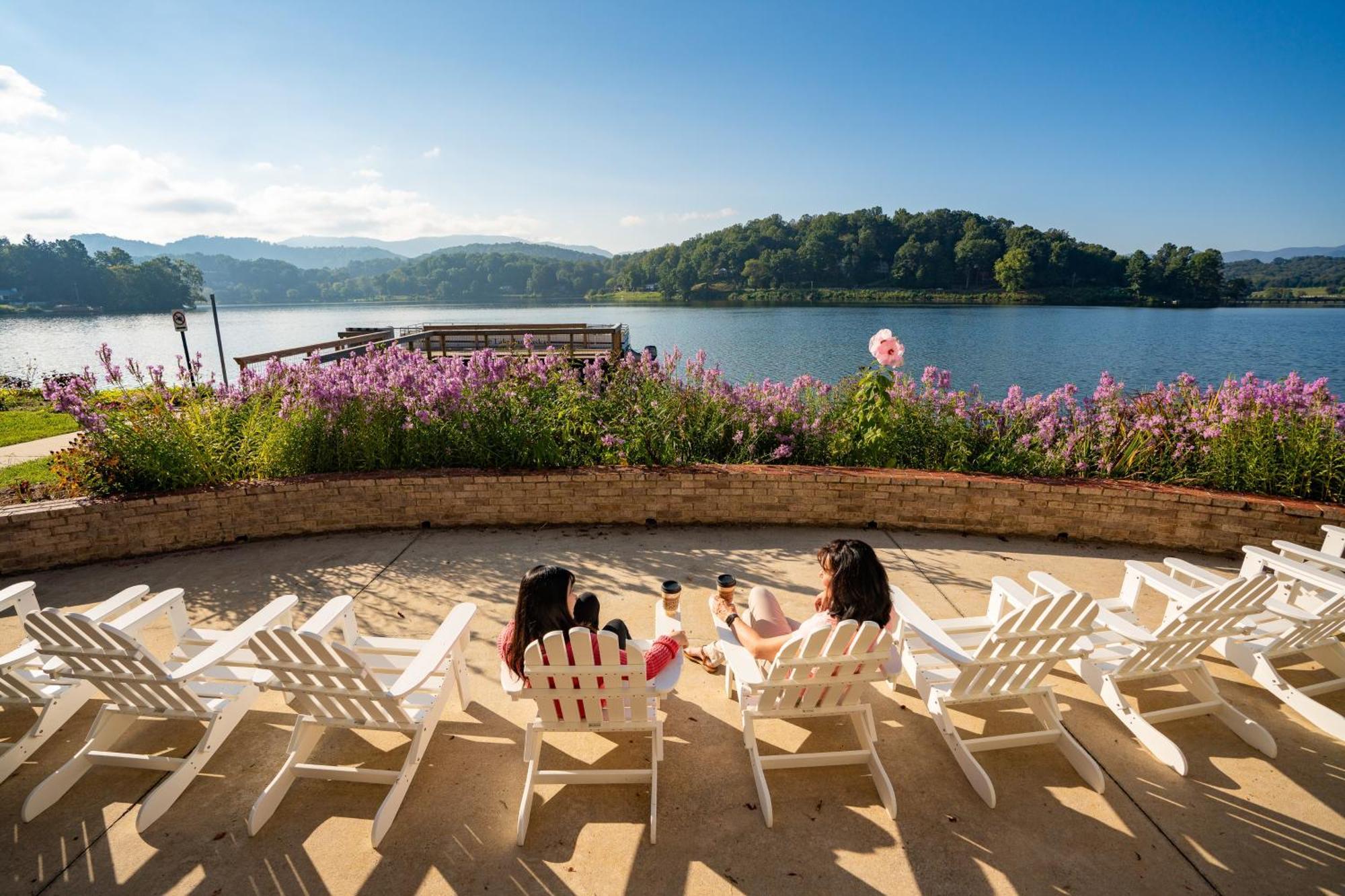 English Roses Lake Junaluska 外观 照片